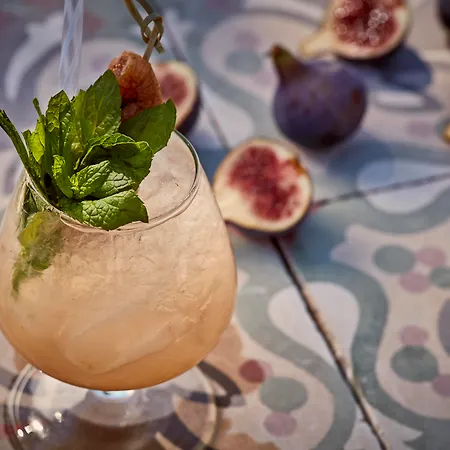 Poseidon Of Paros & Hotell