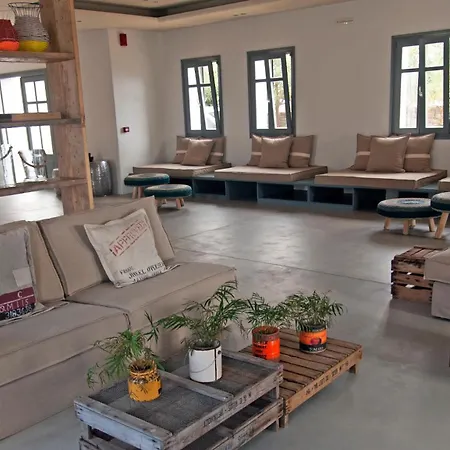 Poseidon Of Paros & Hotell Chrisi Akti (Paros)