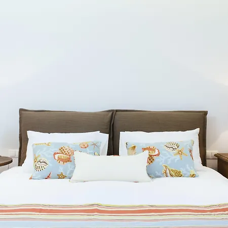 Poseidon Of Paros & Hotell Chrisi Akti (Paros)