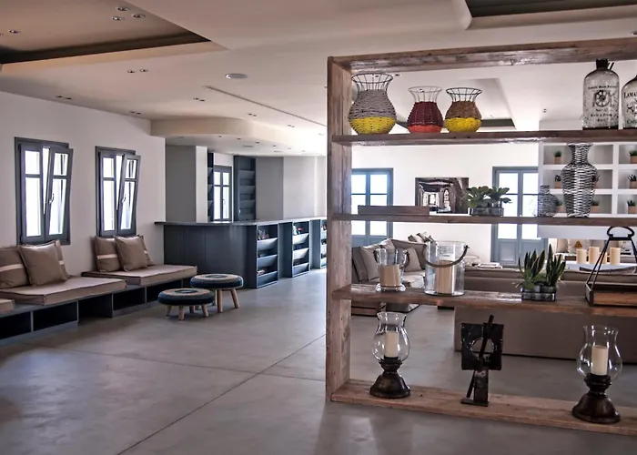 Poseidon Of Paros & ホテル